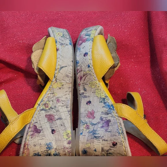 Boc Born 7 Concept Leather Yellow Slingback Floral Cork Wedge Flower Sandal - Picture 3 of 11